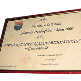 Rok 2000 - akt nominacji do tytułu 